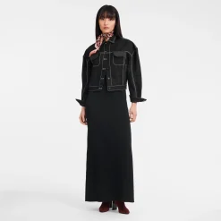 Kurze Jacke Mit Steppnähten
