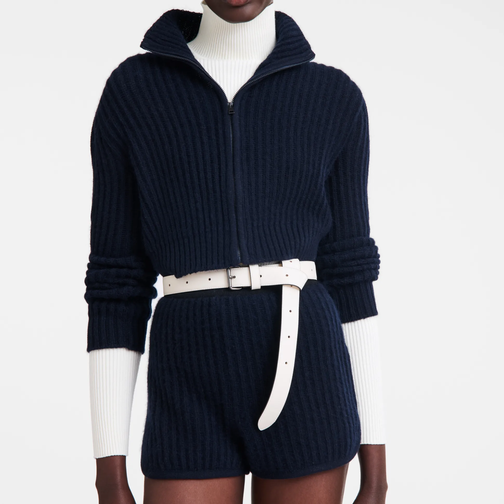 Kurzer Cardigan Mit Reißverschlusskragen