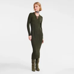 Tailliertes Maxikleid